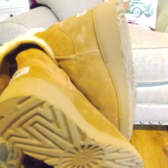 Ugg amie woman's classic slim short boots size 7 - Picture 10 of 13